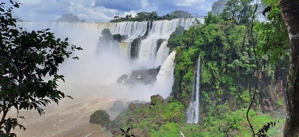 Picture 20 for Activity From Foz do Iguaçu: Iguazú Falls Boat Ride Argentina