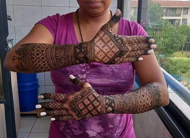 Picture 1 for Activity Mombasa:Get A Fascinating Pico And Henna Body Art Design