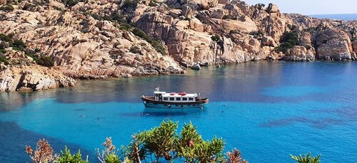 Desde La Maddalena o Palau: recorrido en barco por el archipiélago