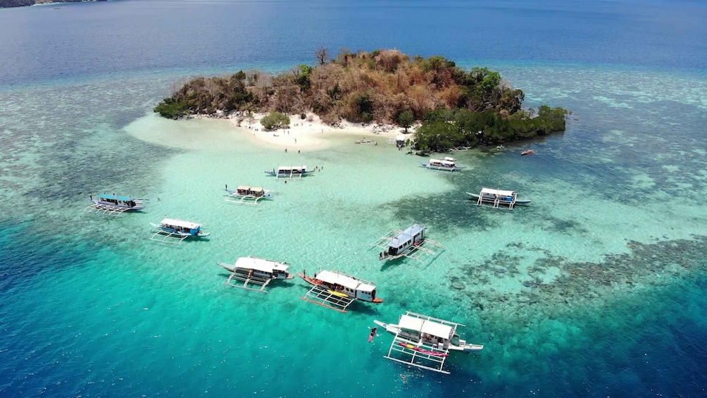 Picture 1 for Activity From Coron: Island Hopping Boat Day Trip with Buffet Lunch