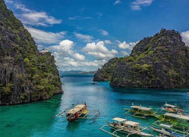 From Coron: Island Hopping Boat Day Trip with Buffet Lunch