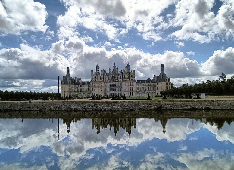 Picture 4 for Activity From Villesavin: Full Day Guided E-bike Tour to Chambord