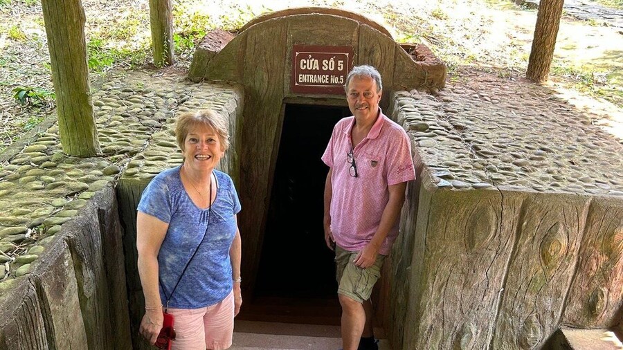 Private Guide Half Day Hue to Vinh Moc tunnel