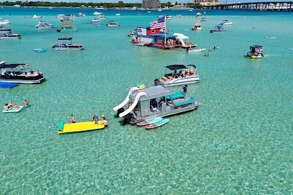 Charte de ponton toboggan privé sur Crab Island avec toilettes (jusqu'à 12)