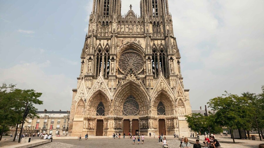 Reims: Private Guided Walking Tour