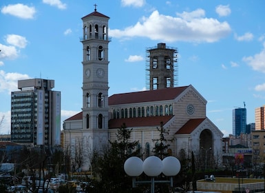 Von Tirana aus: Geführte Tour durch Prizren und Pristina