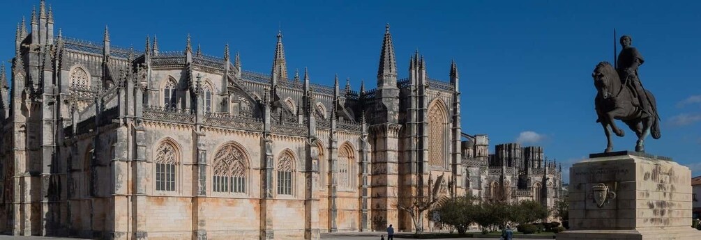 Picture 2 for Activity Batalha Monastery: Private Guided Tour