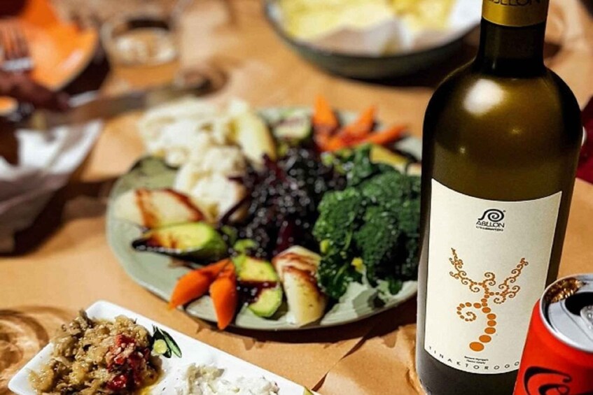 Premium Tour of Olympia: Wine & Dine Retreat