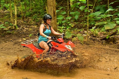 San Josesta: San Jose: Zipline, ATV ja muita aktiviteetteja lounaalla