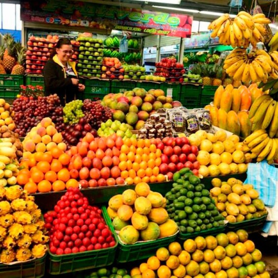 Picture 2 for Activity Exotic Fruit Paloquemao Market Tour