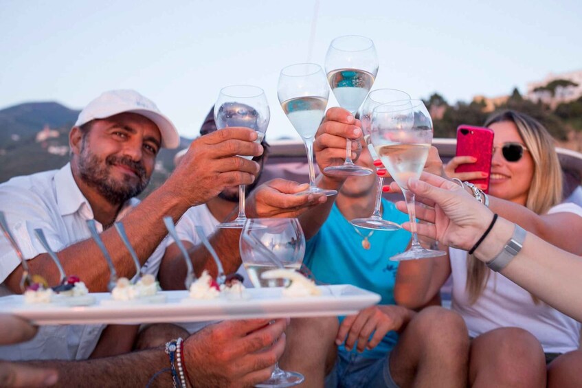 From Positano: Capri Full-Day Boat Tour with Aperitif