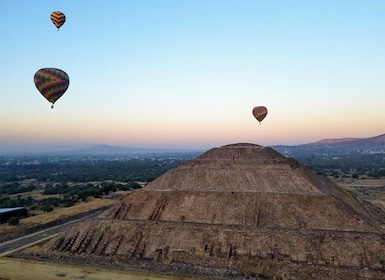 Mexique : Teotihuacan et Sanctuaire de Guadalupe privé excursion