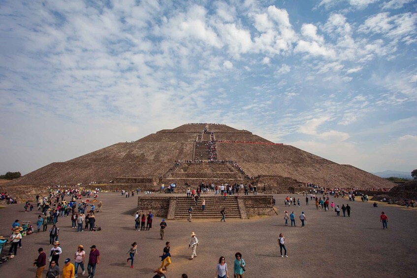 Picture 6 for Activity Mexico: Teotihuacan and Guadalupe Sanctuary Private Tour