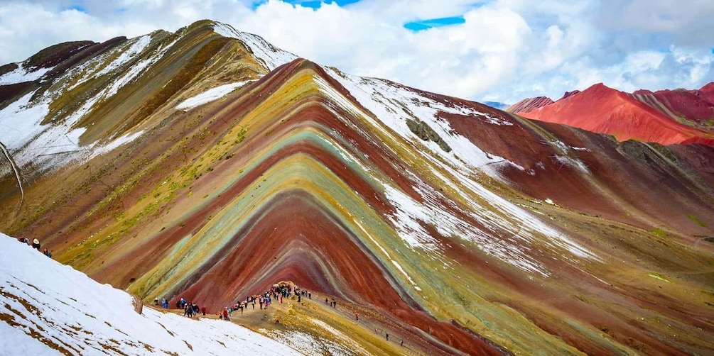 Picture 1 for Activity Rainbow Mountain Day Trip with Local Food