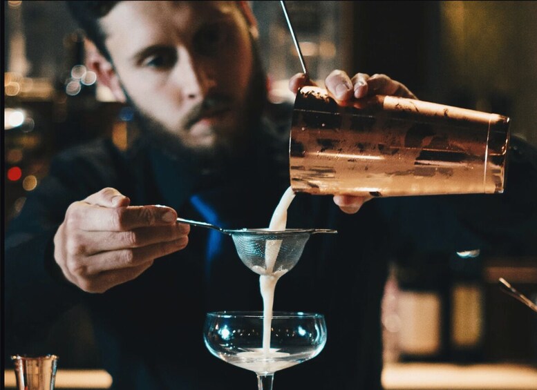 Asheville: Roaring '20s Walking Tour with Drinks