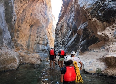 Jebel Shams: Full Day Adventure Tour through Snake Canyon