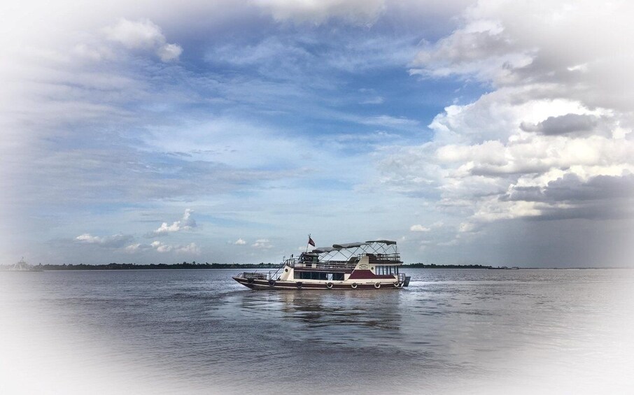 Picture 12 for Activity Phnom Penh Mekong/Tonle Sap river sunset wine/fruits cruise