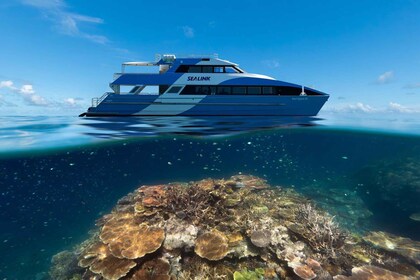Airlie Beach: Outer Barrier Reef Snorkeling Day Trip
