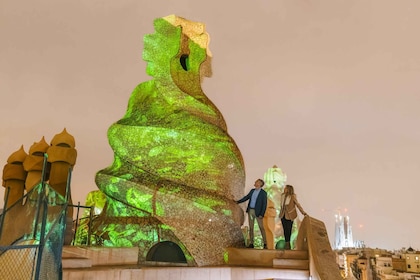La Pedrera Premium: Exclusive Tour with Cava & Stunning View