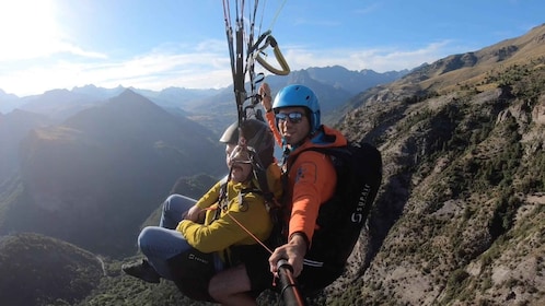 Panticosa: Pyrenees Paragliding Experience