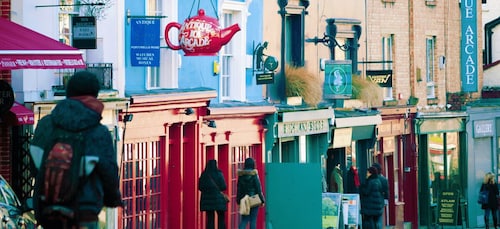 London: Notting Hill Walking Tour with an APP