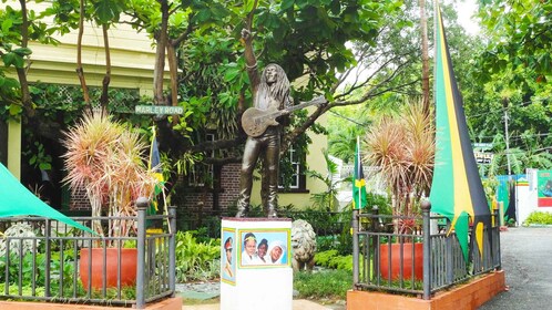 Bob Marley Museum and Devon House Kingston Day Tour