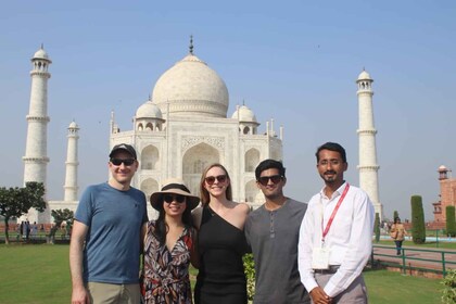 Desde Delhi: recorrido del mismo día por el Taj Mahal en coche (todo inclui...