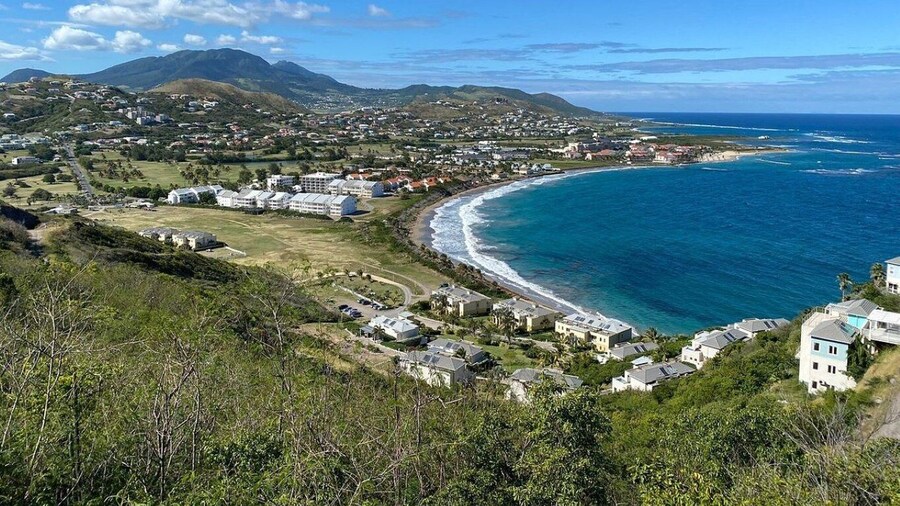 St Kitts: Volcano Hiking and Sightseeing Excursion