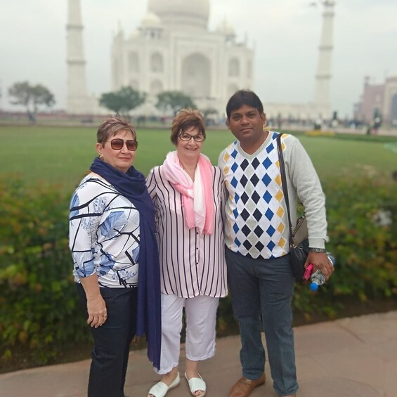 Picture 2 for Activity From Delhi :Private Day Trip To Taj Mahal & Agra Fort By Car