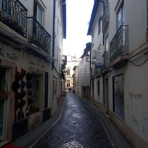 Picture 2 for Activity Leiria: Walking Tour with a Local Guide