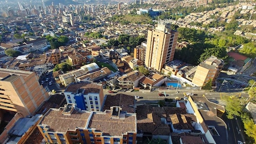 Medellín: Viaje cultural inmersivo privado de 8 días y excursiones de un dí...