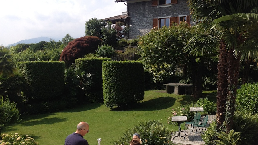 Menaggio: Wine Tasting and Snacks with Views of Lake Como