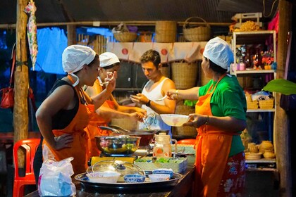 Siem Reap: Afternoon Cooking Class & Village Tour