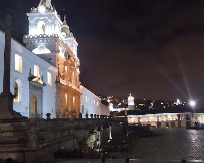 Traslado Desde y Hacia el Aeropuerto en Quito