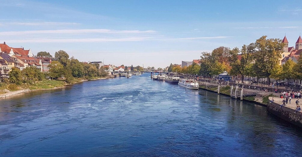 Picture 11 for Activity Regensburg: walking tour with italian wines and food tasting