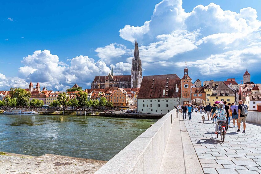 Picture 9 for Activity Regensburg: walking tour with italian wines and food tasting