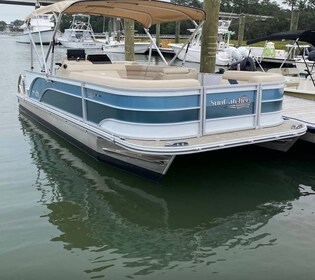 Hilton Head Island : Pontoon Boat Rental