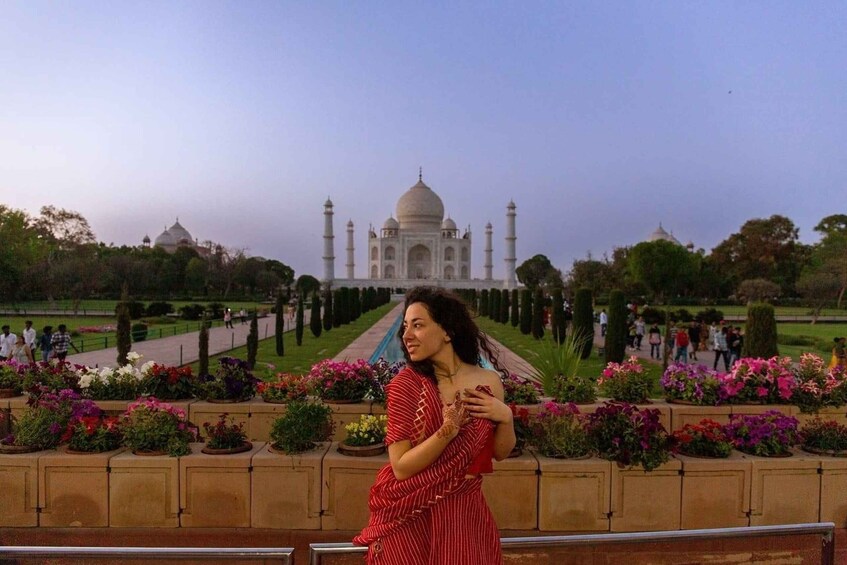 Picture 2 for Activity From Delhi: Taj Mahal Day Trip by Fast Train All-Inclusive