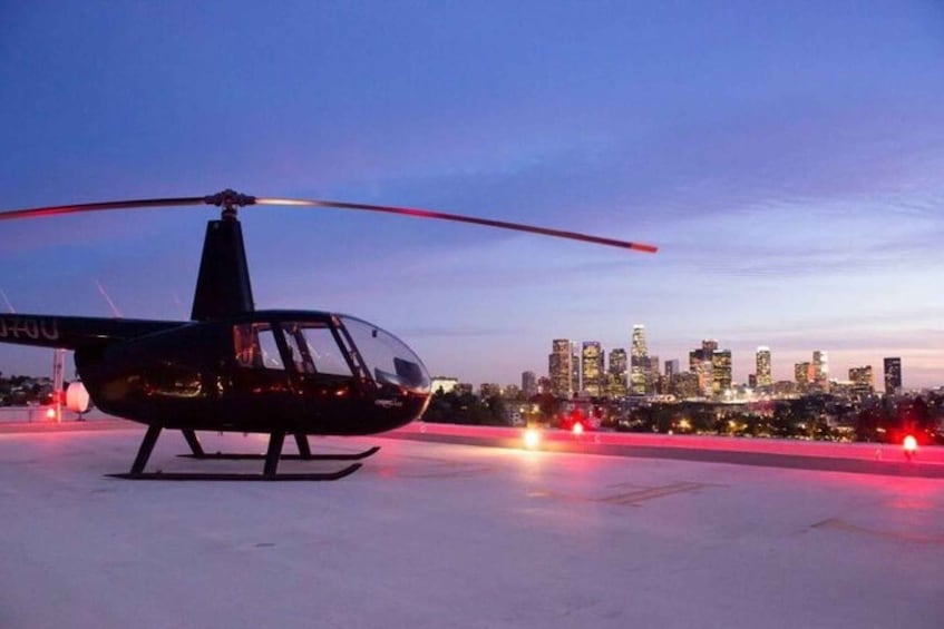 Picture 2 for Activity Los Angeles: 45-Minute Attractions Helicopter Tour