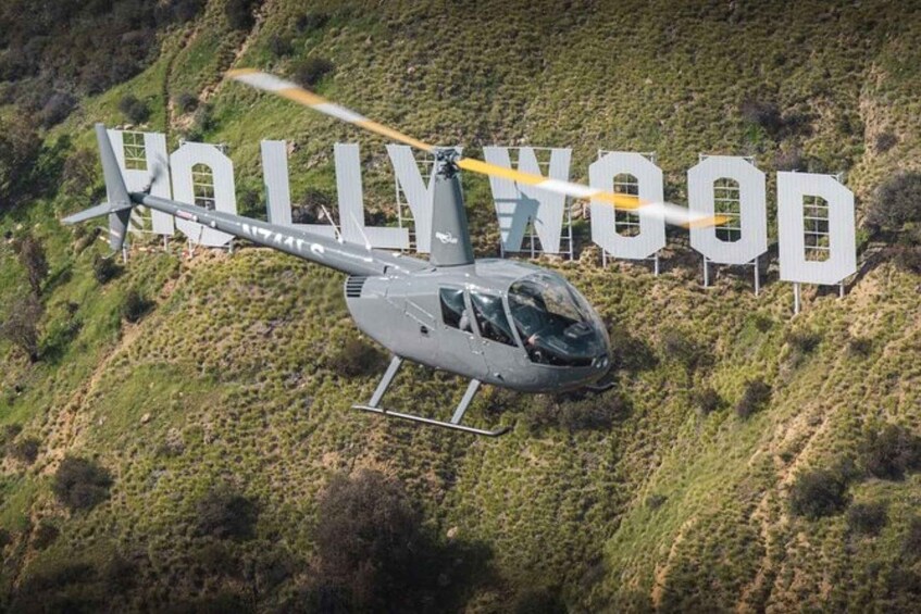 Picture 1 for Activity Los Angeles: 45-Minute Attractions Helicopter Tour