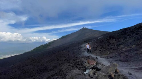 From Antigua: Pacaya Volcano Tour in English/Spanish