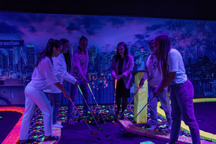 Picture 4 for Activity Woop! Glow golf: Ljubljana Btc City