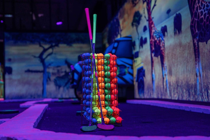 Woop! Glow golf: Ljubljana Btc City