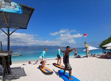 Gili Trawangan : Beginner or Intermediate Surfing Lessons