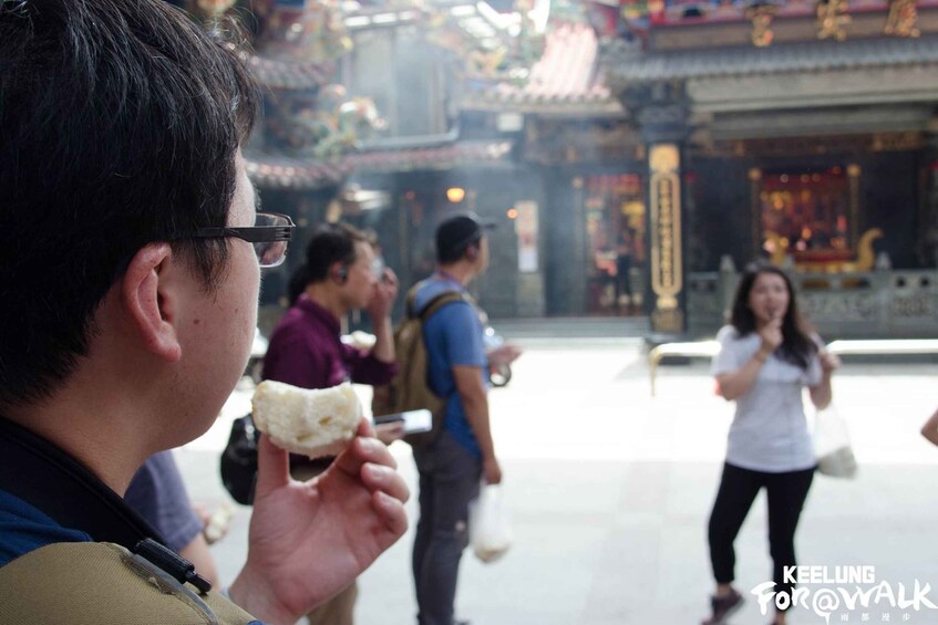 Picture 9 for Activity Keelung: Night Market Food Tour to Explore Culinary Delights