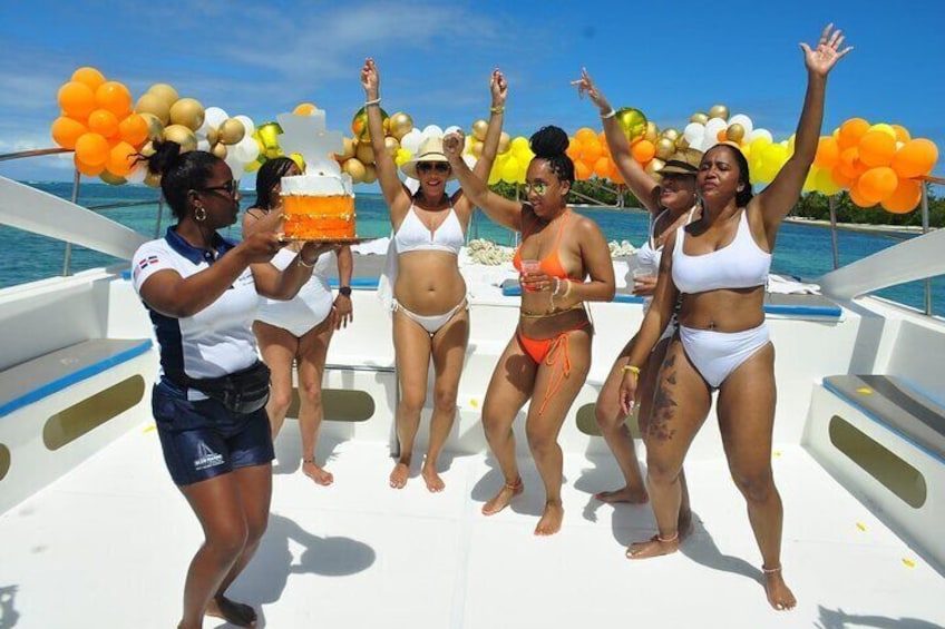 Party Boat - Private groups, snorkeling - Open Bar.