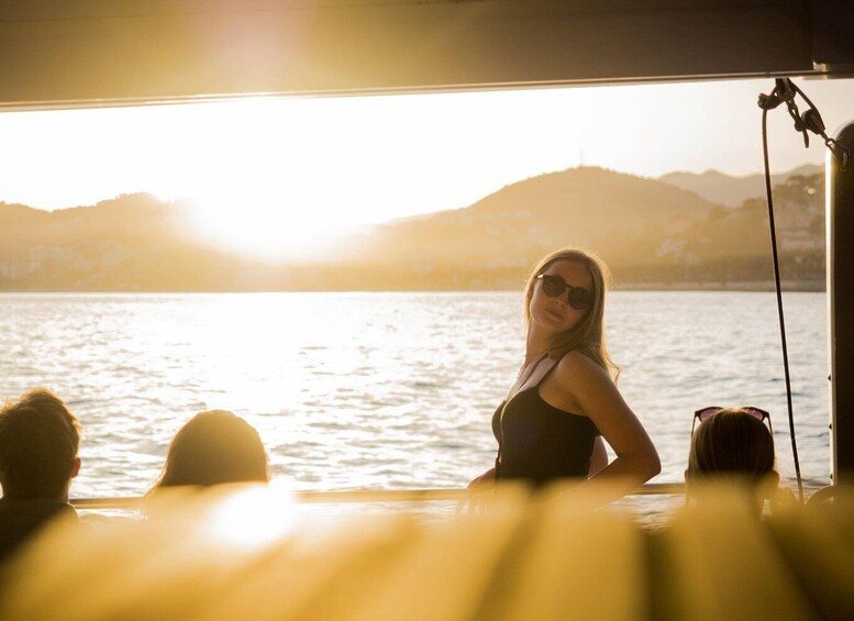 Jávea: 90-Minute Sunset Cruise with Glass of Cava