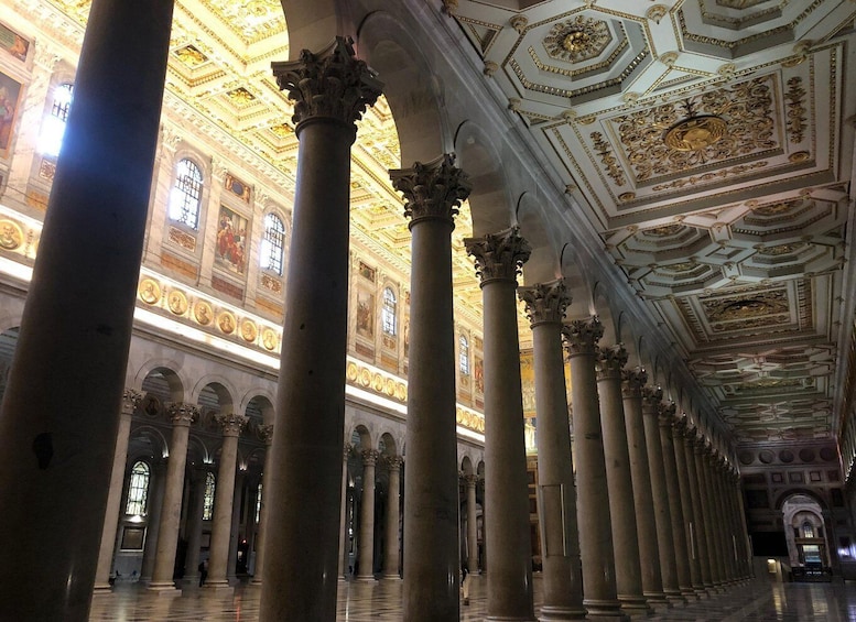 Rome: St Paul's Basilica, Sarcophagus & Holy Door 1-hr Tour