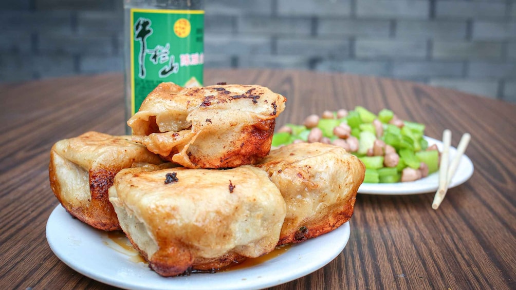 Beijing: Hidden Gems Guided Food Tour with Beer and Tastings