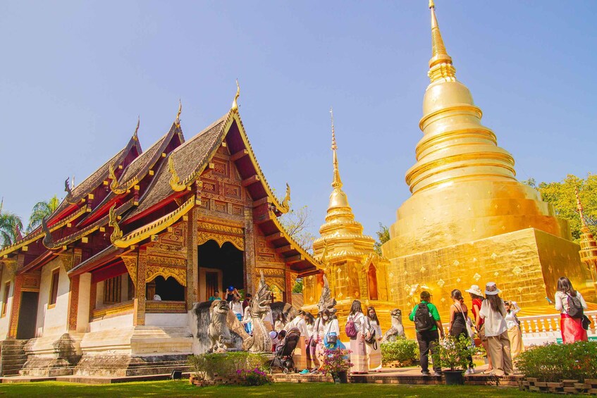 Chiang Mai: 3 Hour Old City and Temples Guided Walking Tour